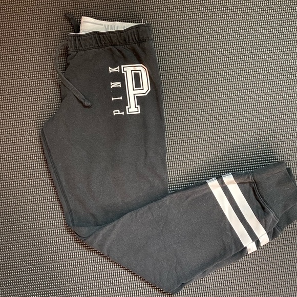 Victoria Secret Pink logo Joggers in black. - Picture 1 of 5